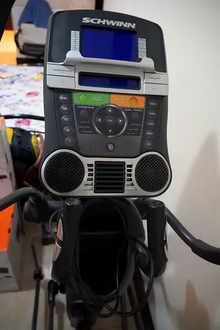 Schwinn 470 Elliptical Cross Trainer with Music System and 25 level Resistance, Impedance USB.