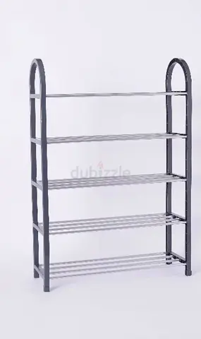 Shoe rack with capacity of 15 pairs