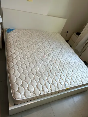 Comfortable Double Bed Mattress for Sale (Mattress only)