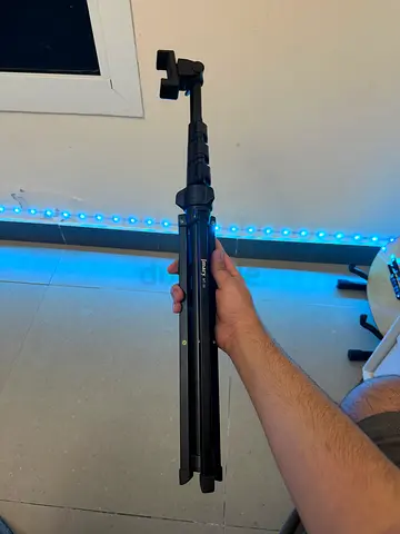 Phone tripod