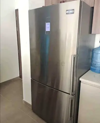 Siemens Iq700 Bottom Freezer Refrigerator 682liters Capacity 85Cm Width 185cm Height