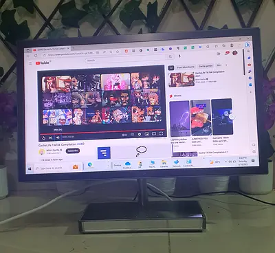 LG Flatron E2290V Monitor Touch for Sale in very Good Condition.