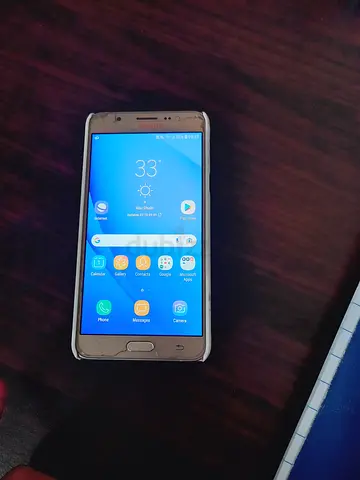 Samsung J7 mobile phone