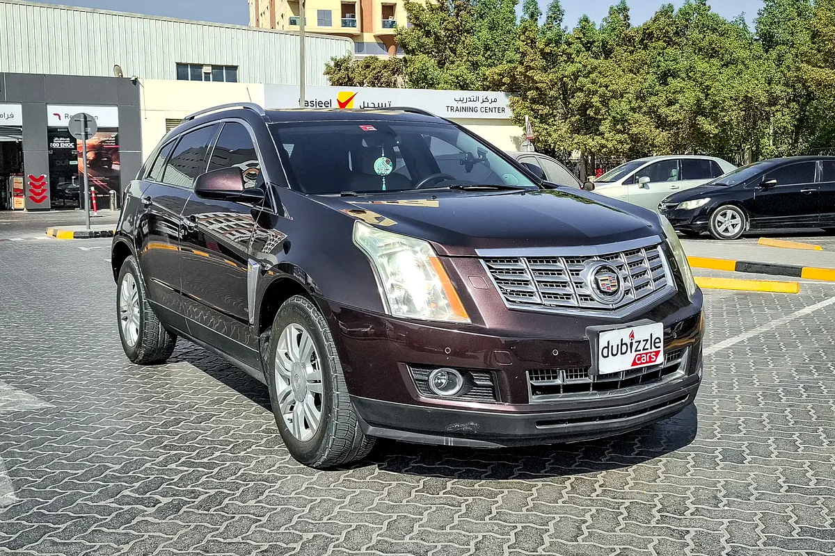 Cadillac SRX 2015 — photo 1 of 15