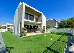 Corner Villa | 5BR + Maid | Bright &amp; Modern Layout