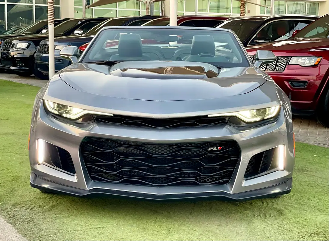 Chevrolet Camaro Convertible 2021 — photo 1 of 13