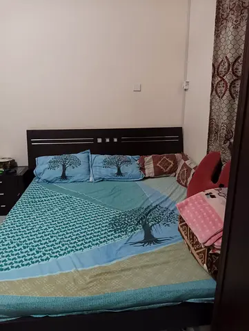 King size bed for sale in throwaway price