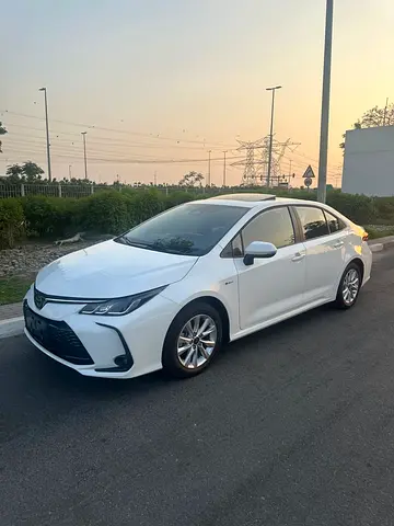 Toyota Corolla GLI hybrid brand new 0 km Chinese Specs