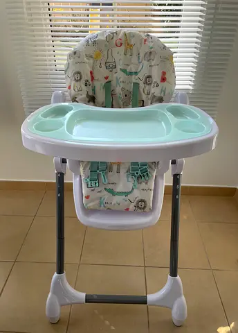 Mamas  Papas Snax Highchair - Jungle Alphabet