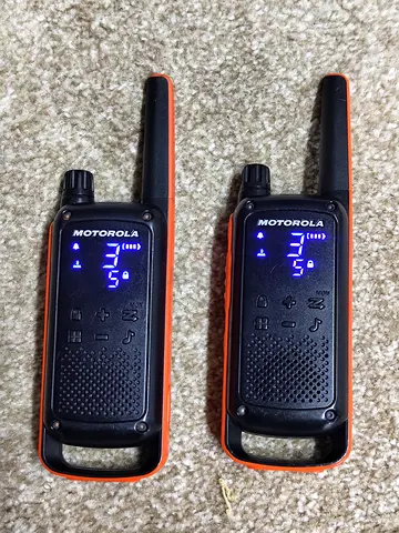 Motorola Talkabout T82 Walkie Talkies
