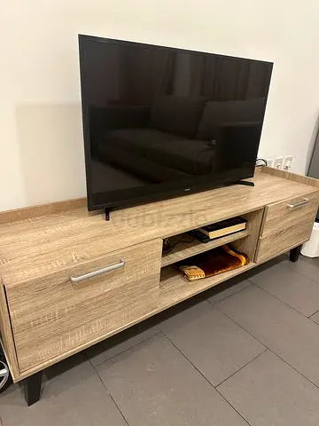 Stylish and Functional 45 inch LED TV with Entertainment Unit