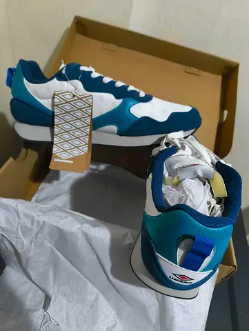 Brand New Lightweight Sneakers in Blue and White