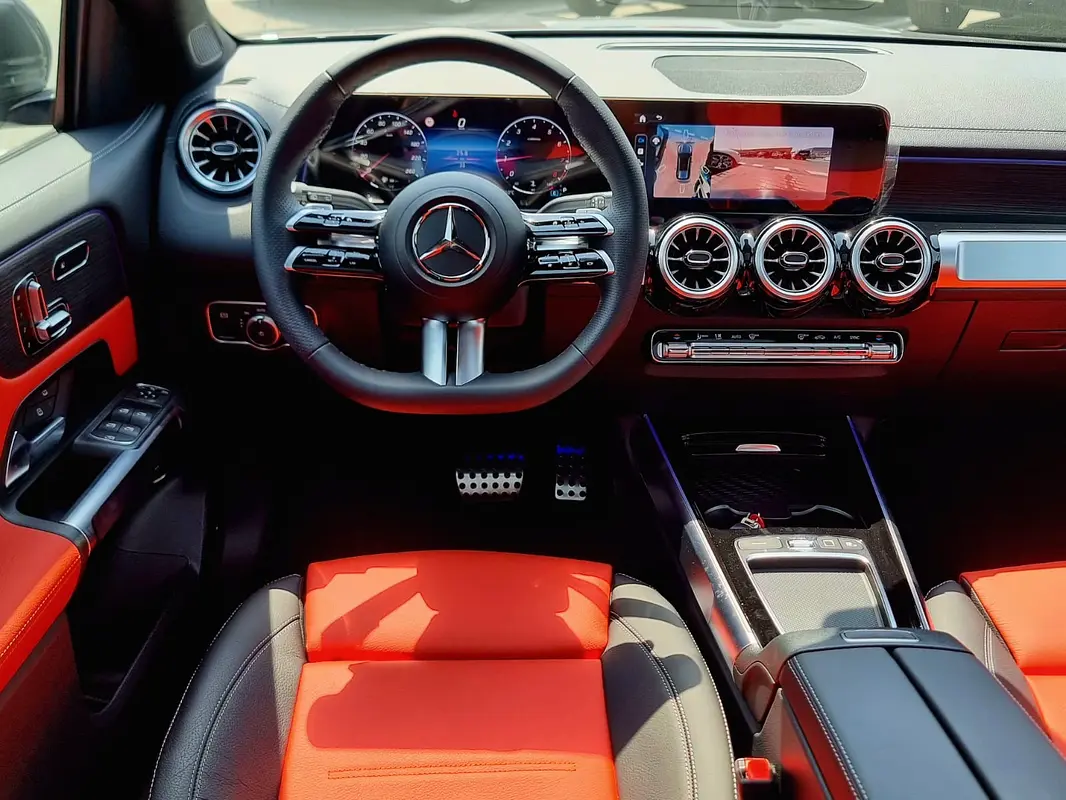 Mercedes-Benz GLB-Class 2025