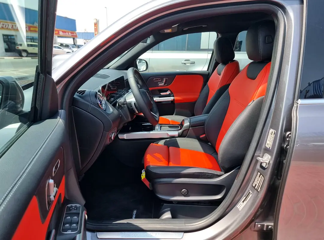 Mercedes-Benz GLB-Class 2025