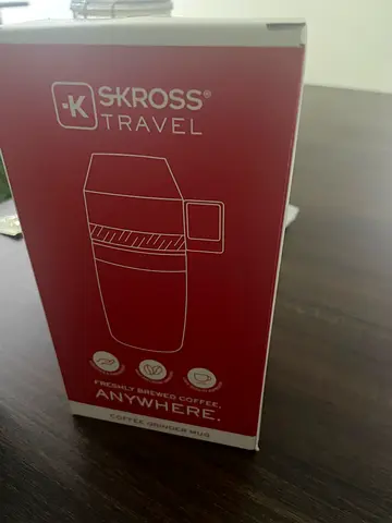 Compact and Versatile coffee grinder and coffee mug