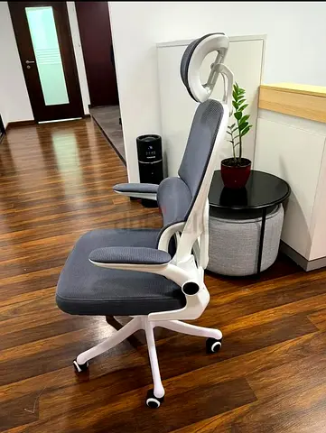 Barand New chair I am selling I am selling