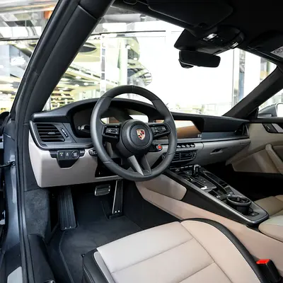 صورة 3 لـ 2025 Porsche 911