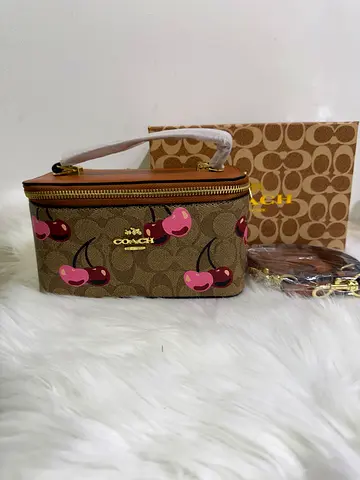Charming Coach Vanity bag