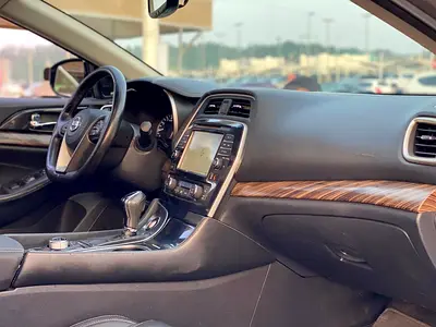 صورة 14 لـ 2017 Nissan MAXIMA