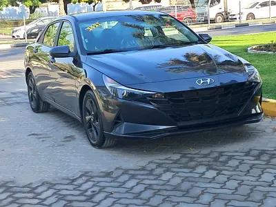 Hyundai Elantra SEL #045067