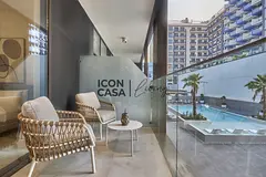 Modern | Pool View | Studio