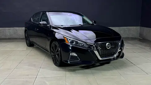Nissan Altima SR 2021 #383503
