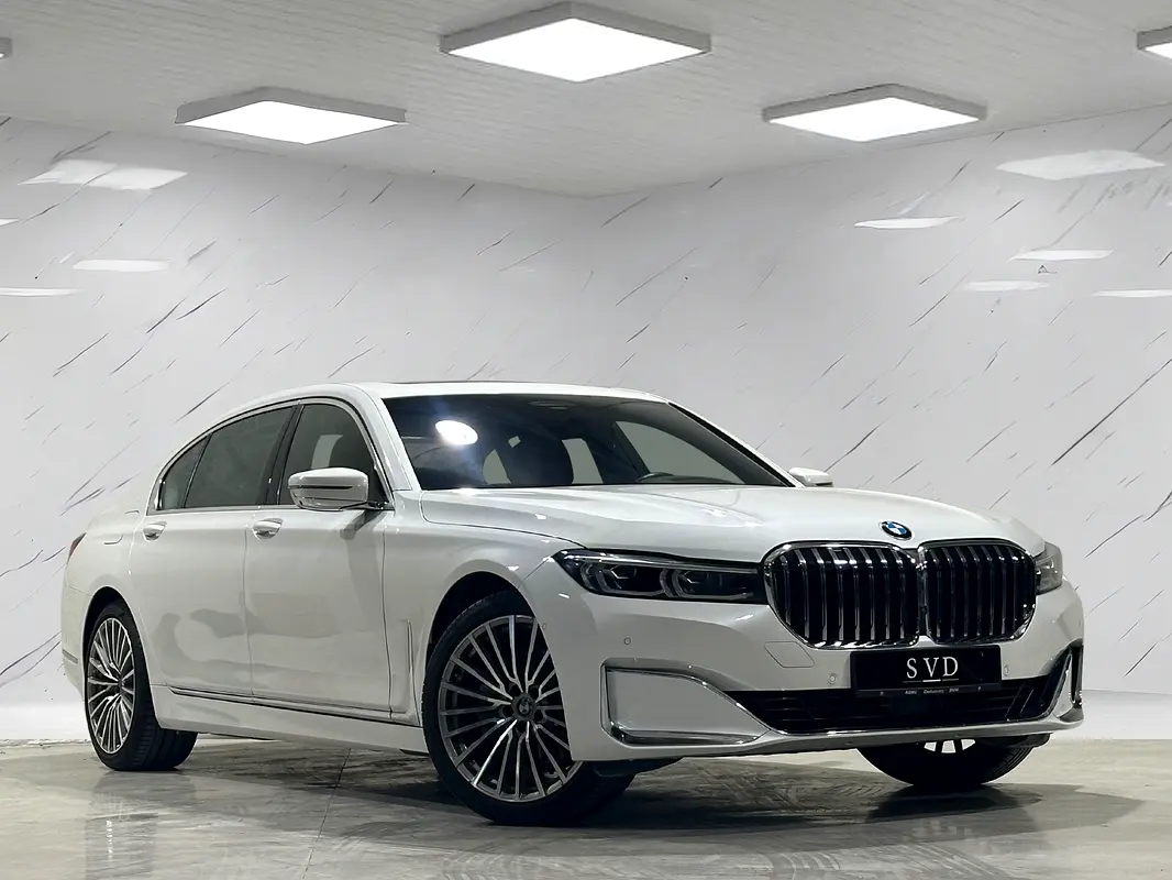 BMW 7-Series 2021 — photo 1 of 11