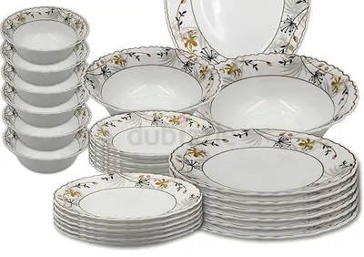 Elegant Dinnerware Set with Floral Design