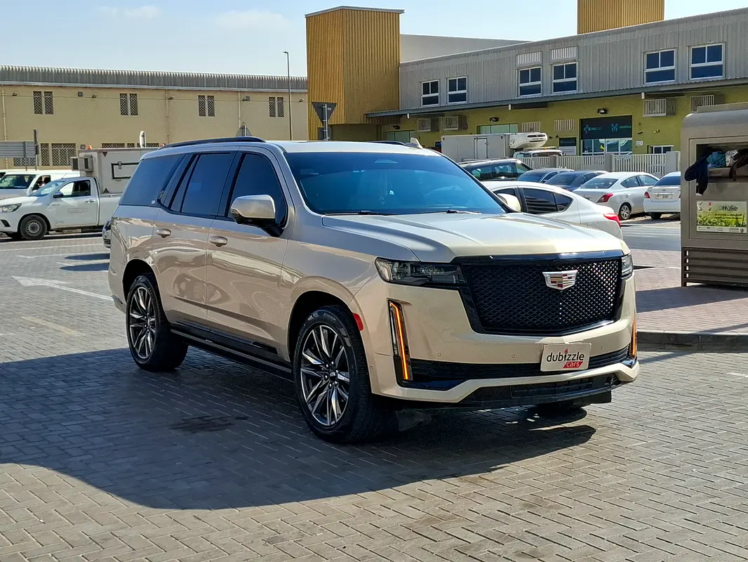 Cadillac Escalade 2021 — photo 1 of 18