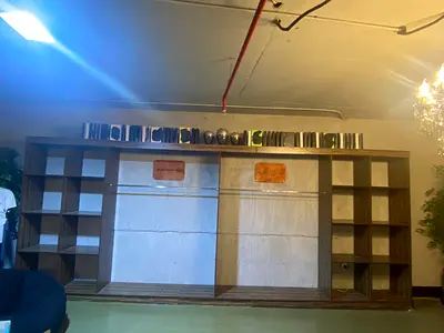 Stylish Wooden fashion store furniture with Open Shelving