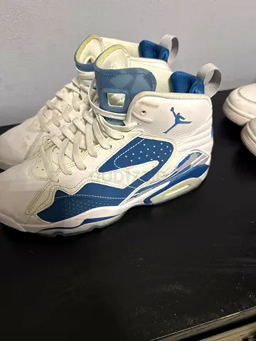 Mens Air Jordan 8 Retro Sneakers in Excellent Condition