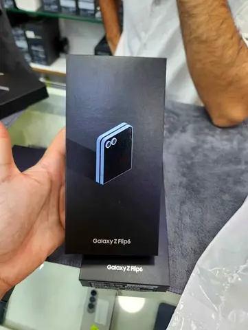 Samsung Galaxy Z Flip 6 256GB TRA Box Packed