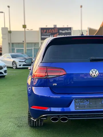 صورة 9 لـ 2018 Volkswagen GOLF R