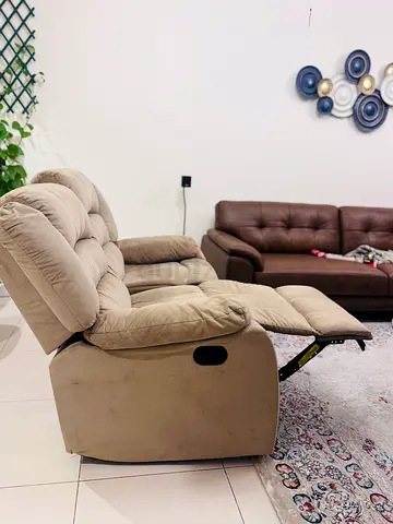 FOR SALE: Two-Seater Recliner – Excellent Condition