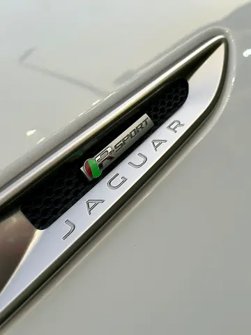 2019 Jaguar F-PACE — миниатюра 18