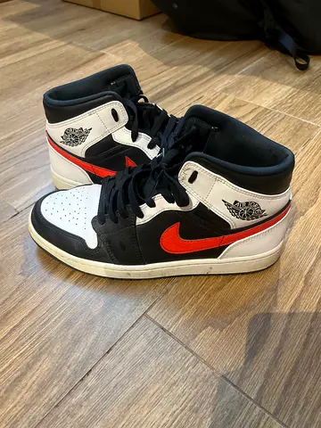 ‘Chili red” jordan mids
