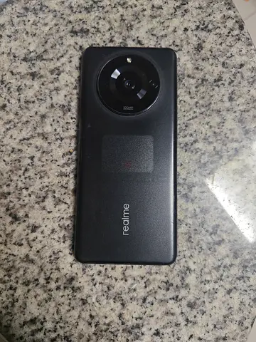 Realme Smartphone - Great Condition, Amazing Features! Curved Display, smooth touch , attractive