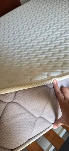 QUEEN SIZE MATTRESS(160x200cm) - CLEAN, NO DAMAGE, NO Stain
