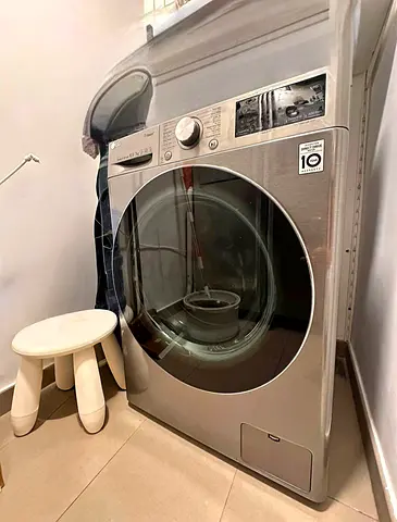 LG 10.5kg Washer + 7kg Dryer Combo (2-in-1) – Latest Model | Excellent Condition