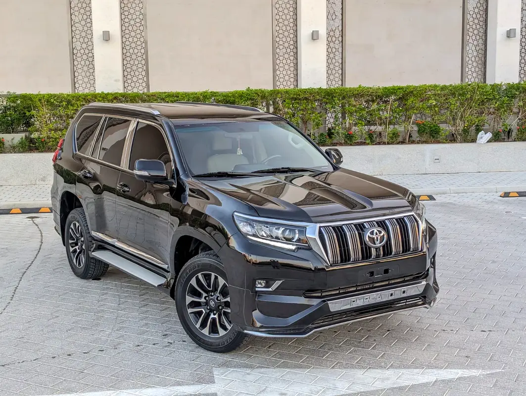 Toyota Prado 2012 — photo 1 of 20