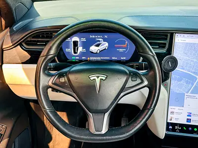 صورة 8 لـ 2020 Tesla MODEL X