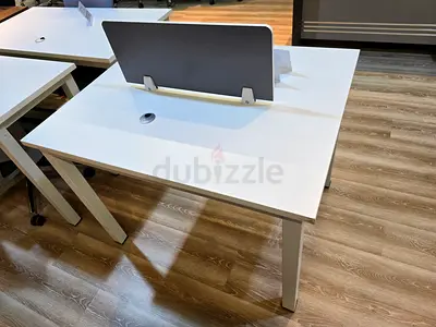 Staff workstation face to face 2P