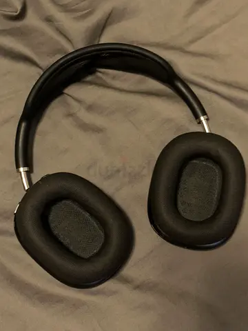 Airpods max, NOT FAKE, used for 1 year,