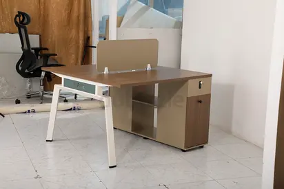 Staff workstation face to face 2P