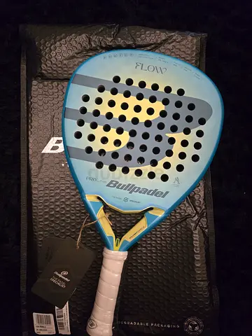 Bullpadel Flow Woman 2025 Padel Racket