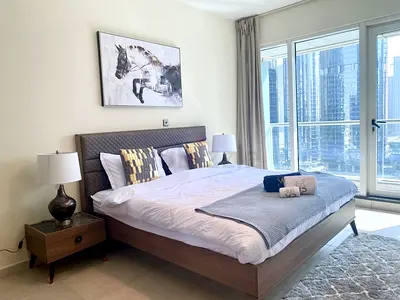 AMAZING ROOM WITH BALCONY IN A RARE DUPLEX PENTHOUSE FACING JLT LAKE NEXT 2 METRO
