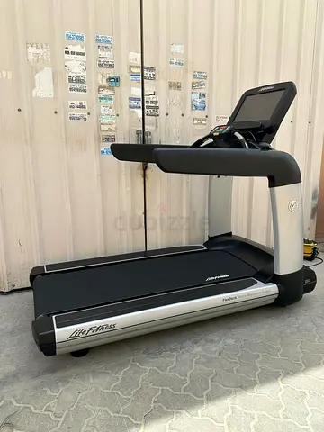 Life fitness treadmill