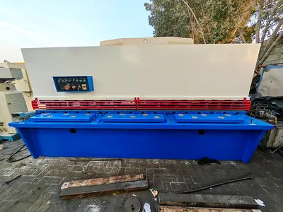 High-Quality Sheet Metal Shear (10x3200mm) for Sale