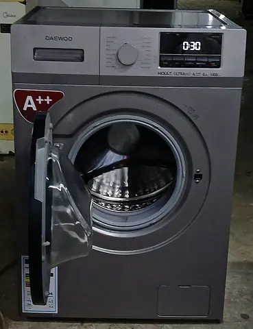 8kg Ultra DAEWOO Lets model good condition Good working Gary color