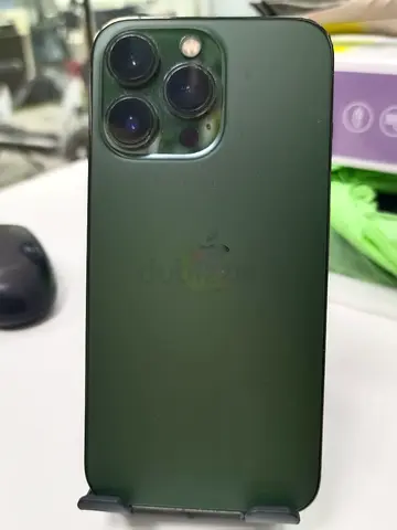 Apple iPhone 13 Pro reat Condition (panel change)